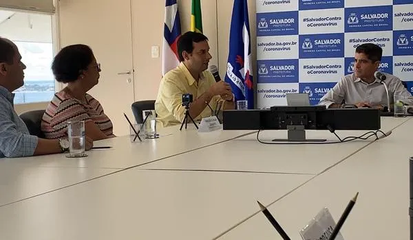 Neto fala sobre novas medidas para os bancos durante atendimento; "distância entre clientes deve ser de um metro"