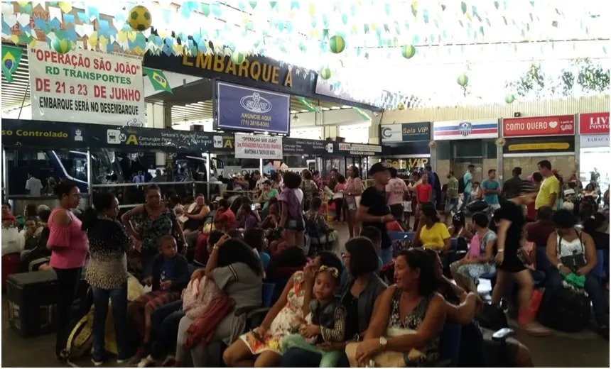 Às vésperas do São João movimento de embarque é grande na Rodoviária de Salvador