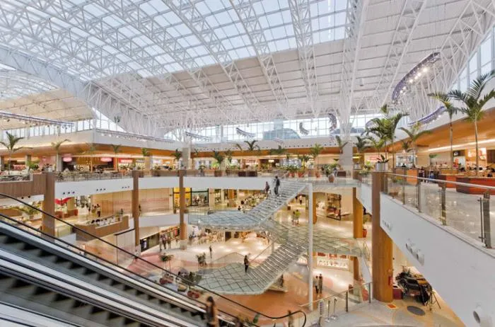Tentativa de assalto e correria assustam clientes de shopping em Salvador