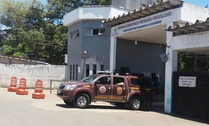 Polícia apreende celulares em cela de traficante que ameaçou "toque de recolher" em São Cristóvão 