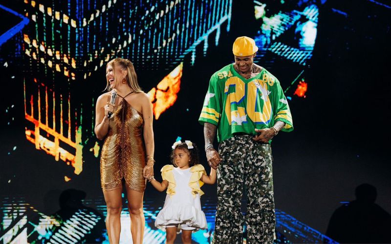 L&eacute;o Santana e Lore Improta, casados desde fevereiro de 2021, vivem um momento de expans&atilde;o na fam&iacute;lia em 2025/Foto: Redes Sociais