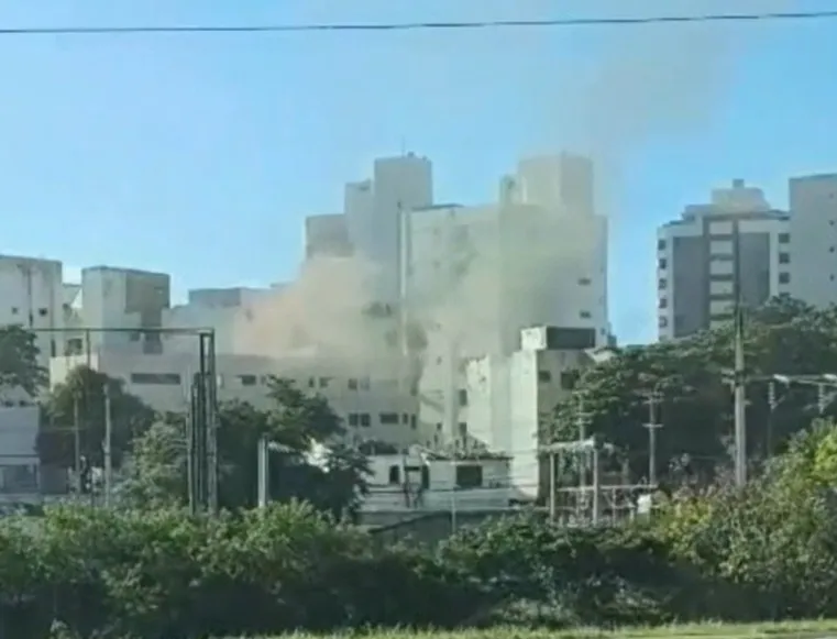 Incêndio em apartamento deixa um ferido no Costa Azul, em Salvador