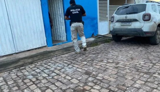 Dupla suspeita de atuar em milícia é alvo de operação policial na Bahia