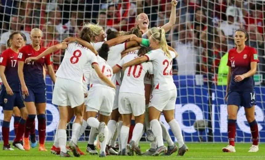 Inglaterra vence Noruega e se torna 1ª semifinalista da Copa feminina