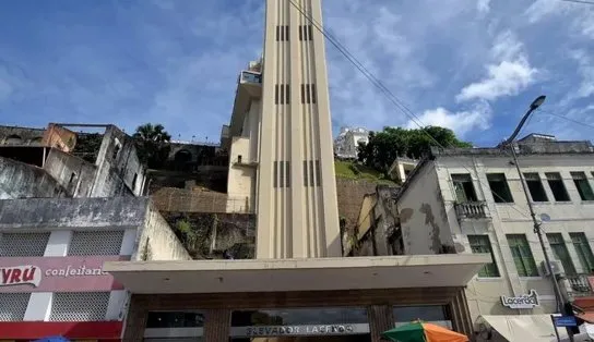 Mulher de 30 anos é executada na frente do Elevador Lacerda, em Salvador  