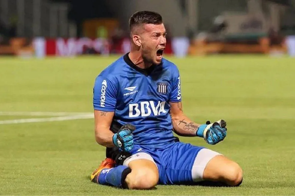 Bahia encaminha contratação do goleiro argentino Guido Herrera