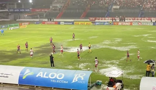 Em jogo aquático, Bahia lava a alma e está na Série A