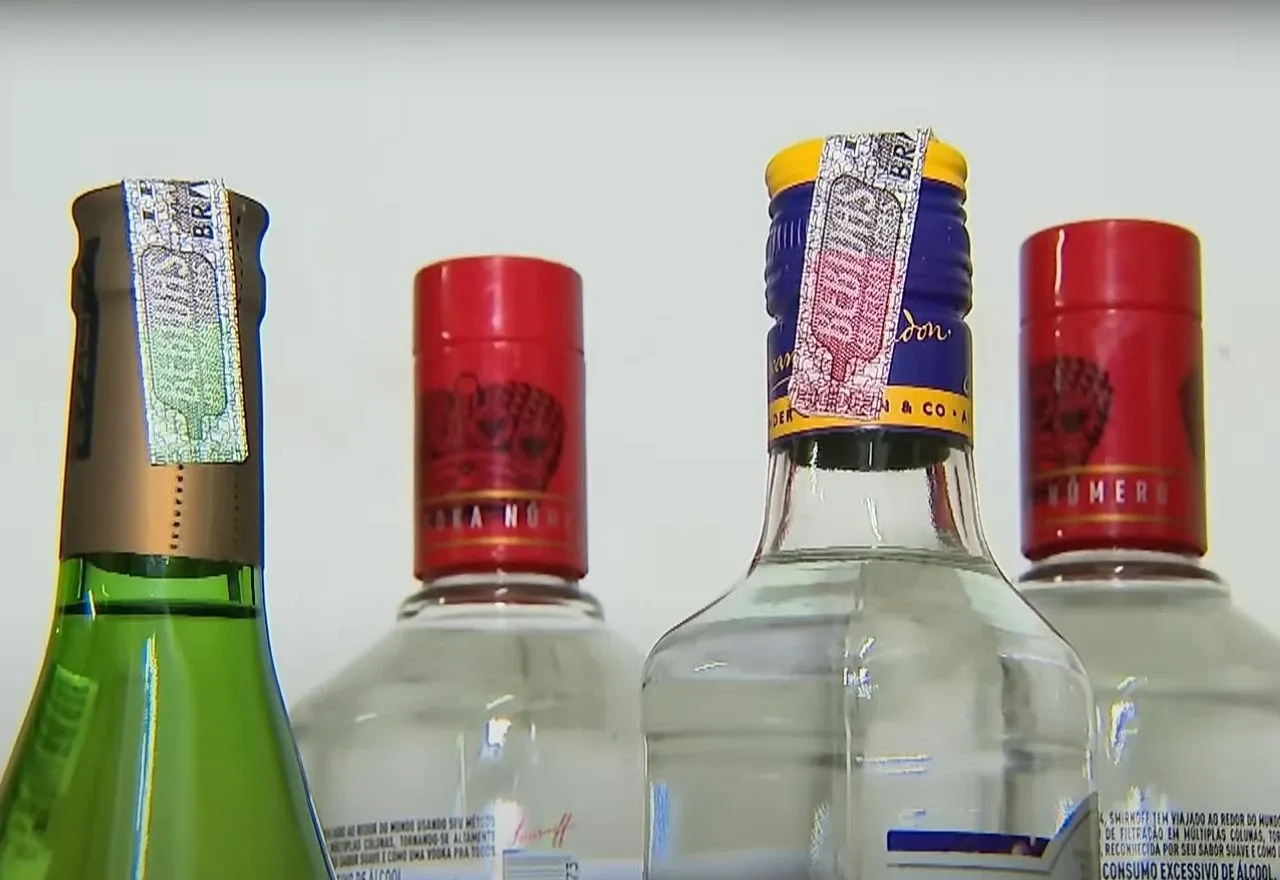 Casos de bebidas adulteradas com metanol estão em investigação