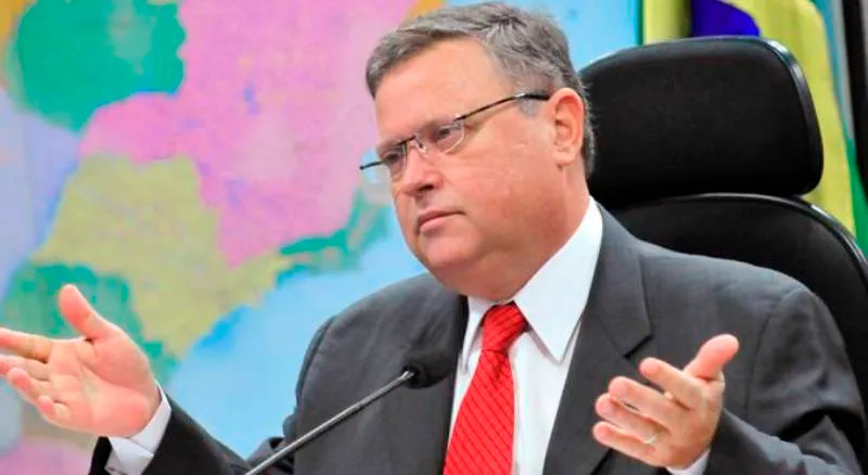 CRISE DA CARNE: Ministro da Agricultura planeja ir aos EUA para reverter cancelamento de importações