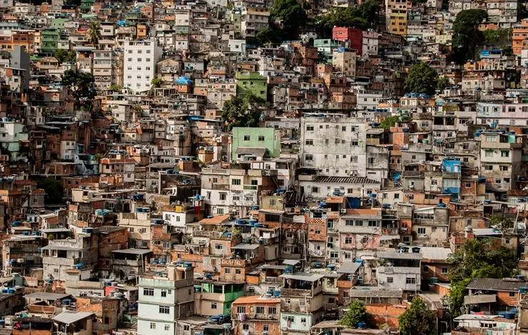 IBGE volta a adotar o termo 'favela' em censos e pesquisas