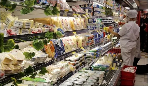 Custo da cesta básica caiu em 13 capitais no mês de julho, diz Dieese; Salvador tem preço médio de R$ 415