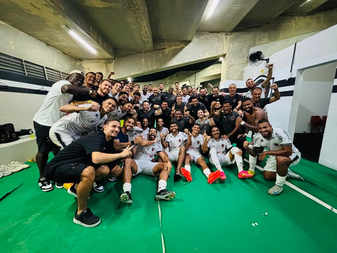 Botafogo-PB comemora classificação para terceira fase. Foto: Divulgação/Botafogo-PB