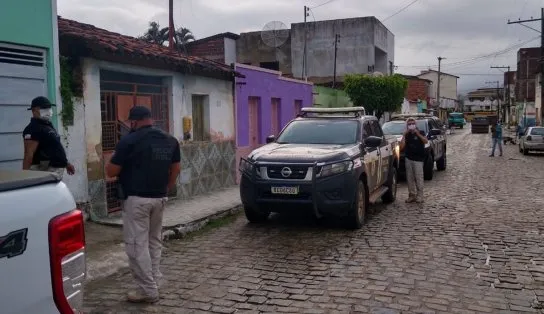 Homem que ameaçava expor vídeos íntimos de mulher é preso por tentativa de estupro em Santo Amaro 