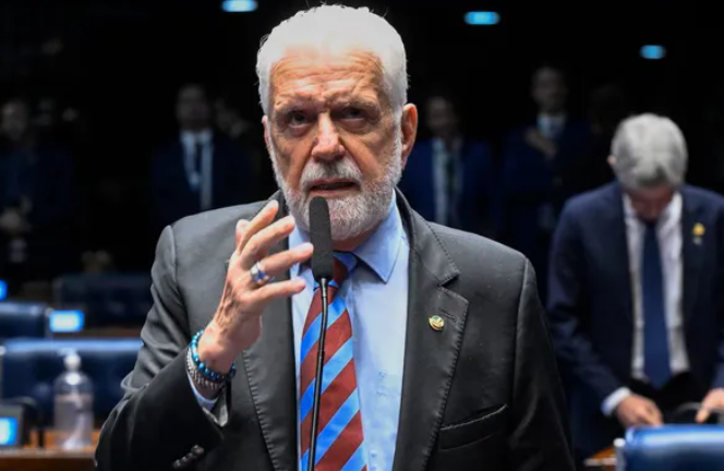 O senador Jaques Wagner (PT) dever&aacute; cumprir uma s&eacute;rie de medidas cautelares determinadas pelo ministro do Supremo Tribunal Federal (STF). |Foto: Carlos Moura