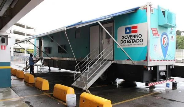 SAC móvel retoma atendimento e oferece serviços do Detran em shopping de Salvador; confira 