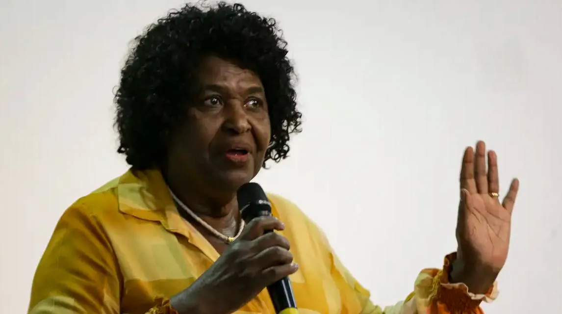 Benedita da Silva pede 'correção necessária' após fala de Zambelli