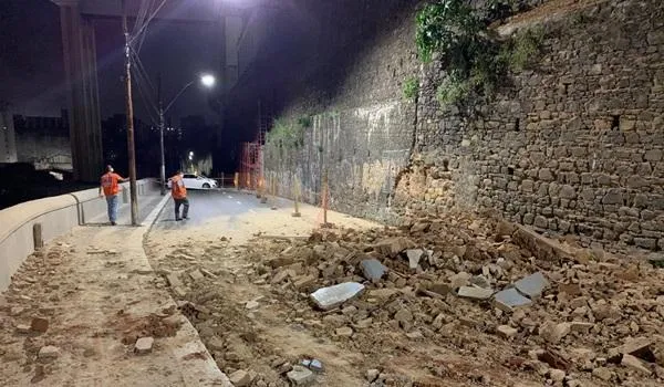 Ladeira da Montanha deve ser parcialmente liberada a partir desta quarta; casarão que desabou causou interdição