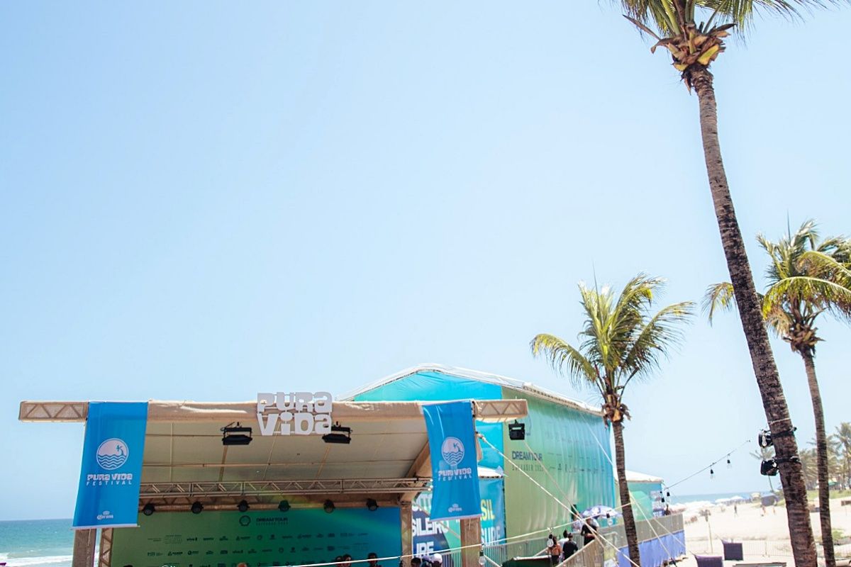 O Festival Pura Vida reúne música, esportes e bem-estar na Praia de Stella Maris durante o feriado. Foto: Divulgação