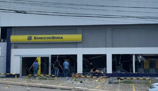 Bandidos explodem agência bancária no Porto Seco Pirajá e causam pânico em moradores da região