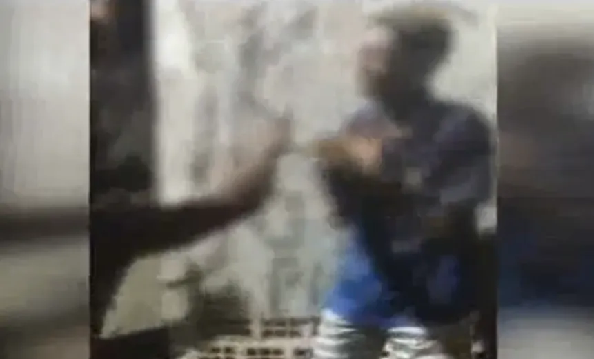Vídeo mostra jovem sendo espancado por traficantes no Iapi; suspeitos morrem