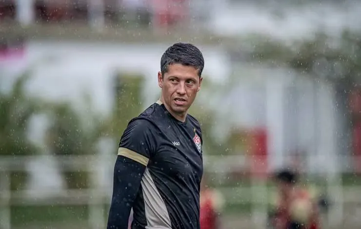 Para sair da Z-4: Vitória recebe o Atlético-GO no Barradão neste sábado (1º)