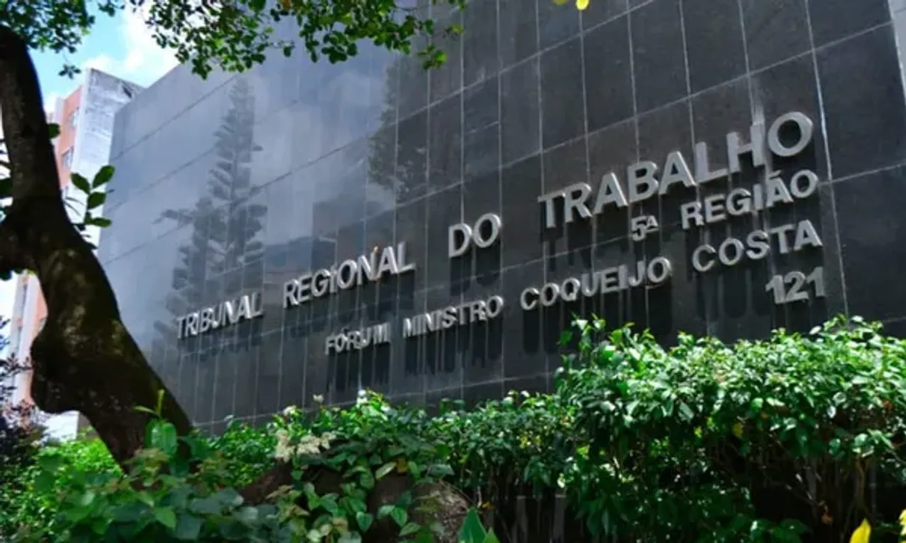 TRT-BA mant&eacute;m justa causa de vendedora flagrada trabalhando durante afastamento m&eacute;dico. Foto: TRT