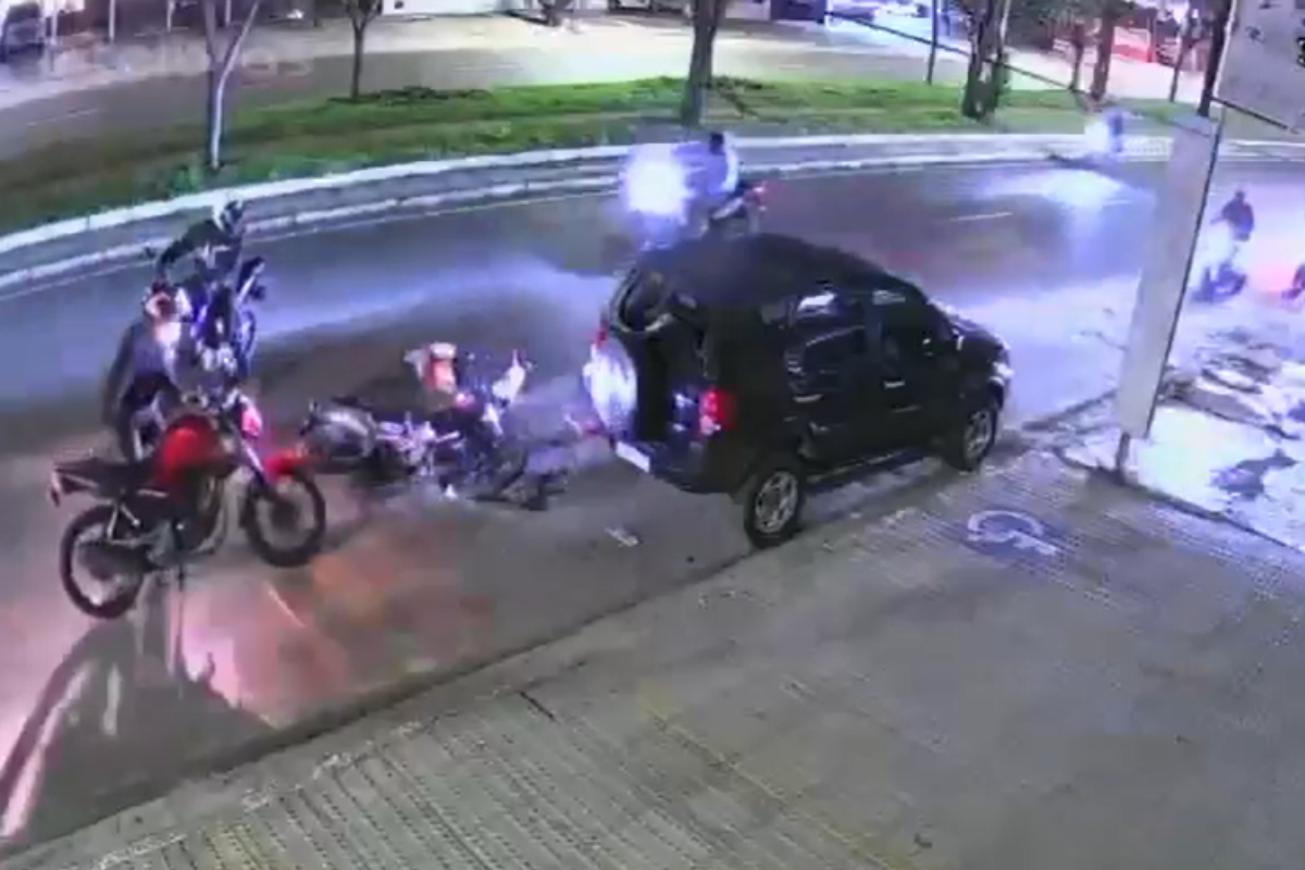Motociclista de 25 anos morre após bater em carro em Feira de Santana. Foto: Reprodução Redes Sociais