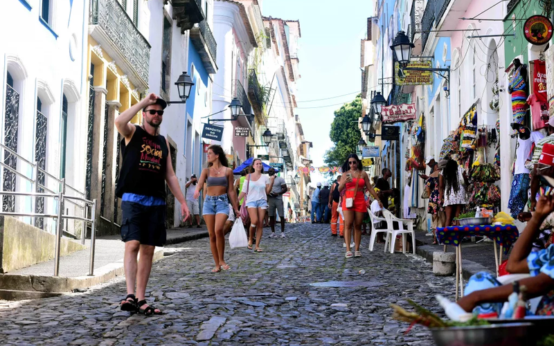 Em 2024, Salvador recebeu mais de 9 milhões de turistas, com expectativa de um aumento de 5% no fluxo total de 2025/Foto: Jefferson Peixoto/Secom