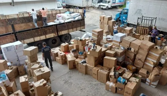 Caminhão que tinha R$ 365 mil em produtos "piratas" é apreendido em Salvador 