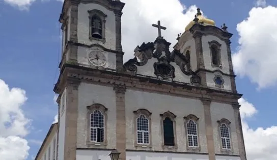 "Sexta da Gratidão": fiéis católicos sobem a Colina Sagrada para agradecer pelas bênçãos de 2022