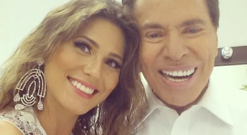 “Ele pode falar o que quiser”, diz Livia Andrade sobre cantadas de Silvio
