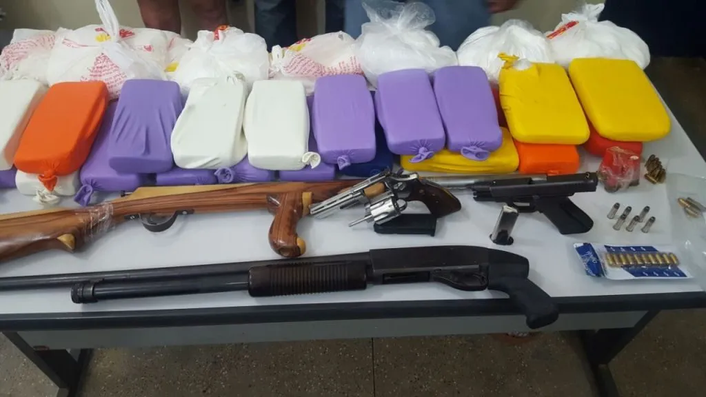 TRÁFICO E LAVAGEM DE DINHEIRO: Presos suspeitos de movimentar mais de R$ 21 milhões na Bahia