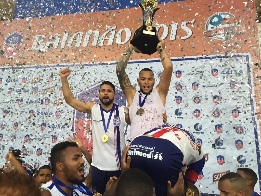 Bahia faz improvável, goleia o Conquista e leva título do Campeonato Baiano