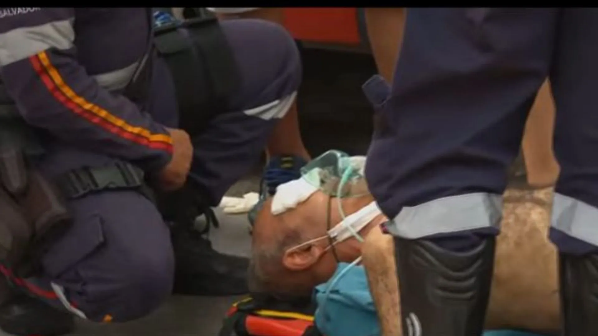 Incêndio em prédio deixa moradores em pânico no Stiep: 'estou desesperada'