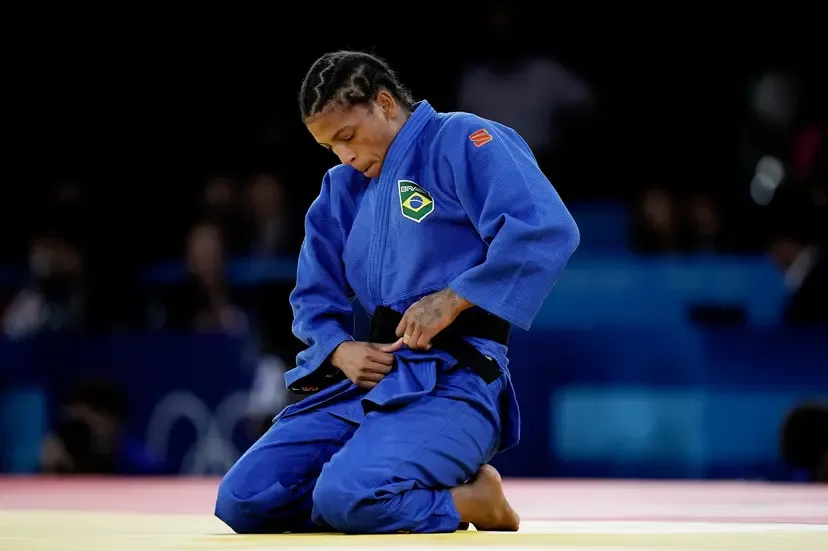 Rafaela Silva é superada por japonesa e perde medalha de bronze