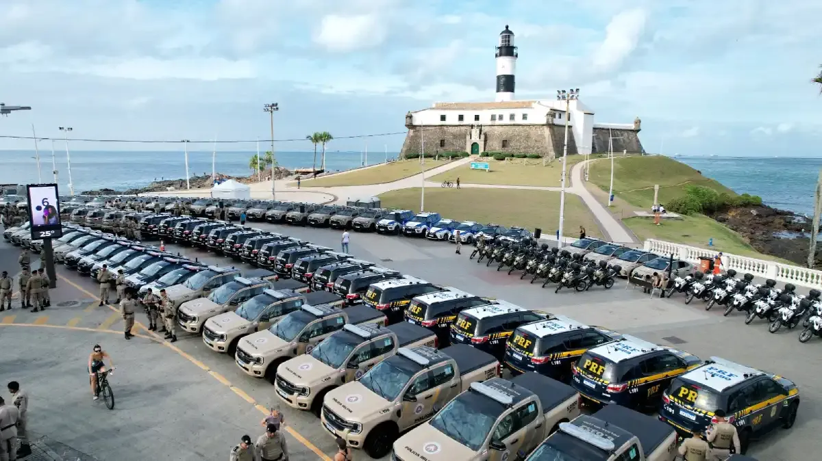 Imagem de novas viaturas entregues