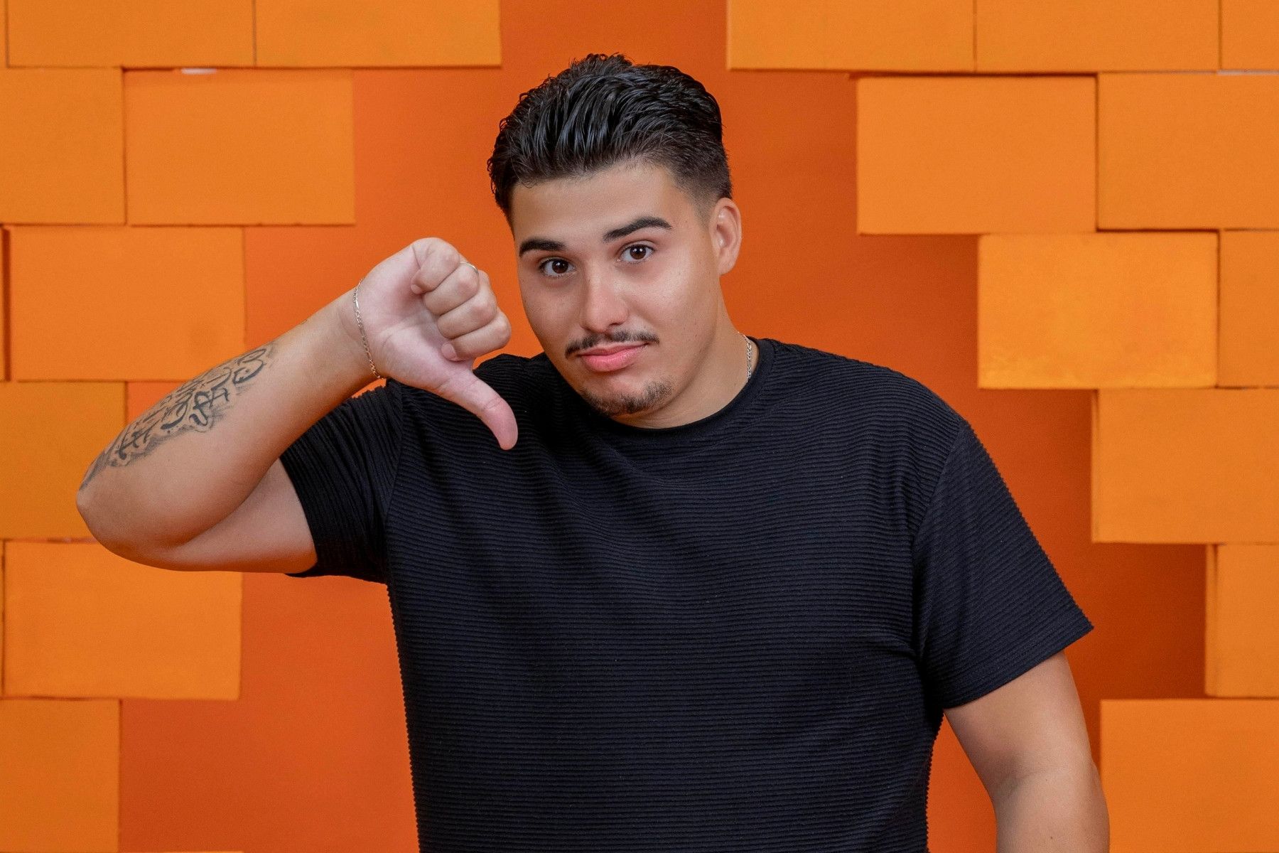 Pedro desistiu do BBB 26 ap&oacute;s um epis&oacute;dio de importuna&ccedil;&atilde;o sexual contra a participante Jordana. | Foto: TV Globo