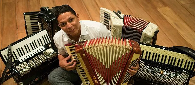 Targino Gondim faz show no São Salvador Hotéis