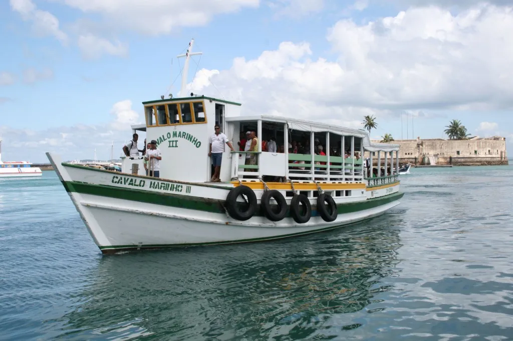Travessia Salvador-Mar Grande tem fluxo moderado nos dois sentidos