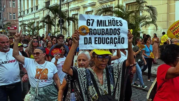 Greve dos professores: categoria acusa prefeitura de não cumprir lei do piso salarial | Foto: Instagram/@aplbsindicatobahia