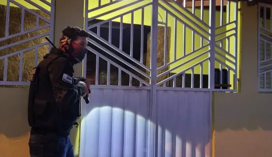 Homem é preso quatro meses após tentar matar ex-companheira a facadas