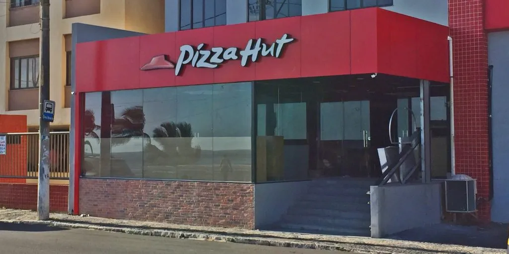 É AMANHÃ: Pizza Hut inaugura a segunda loja em Salvador