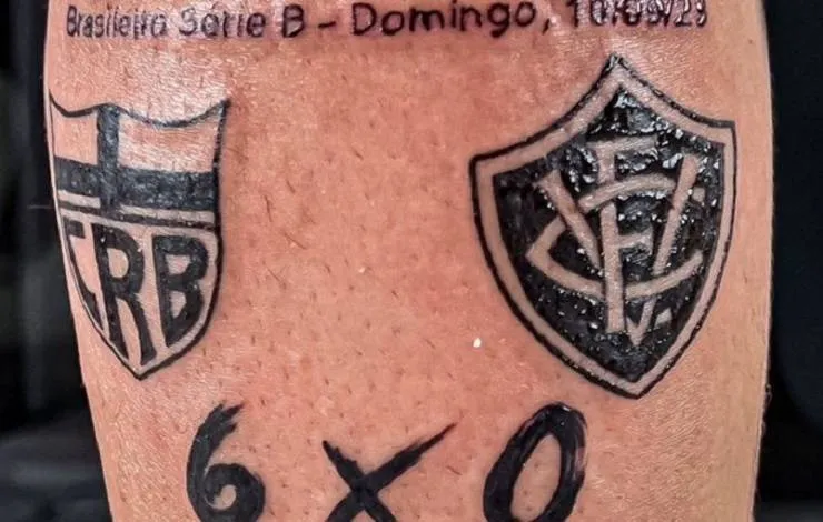Entusiasmado com goleada sobre o Vitória, torcedor do CRB faz tatuagem com placar histórico