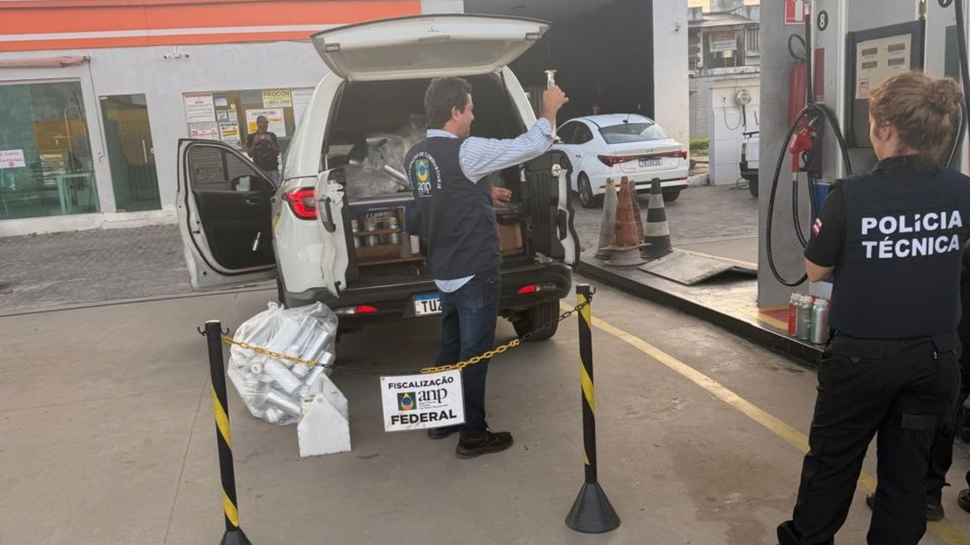 Opera&ccedil;&atilde;o Contra Venda Irregular De Combust&iacute;veis Em Feira De Santana