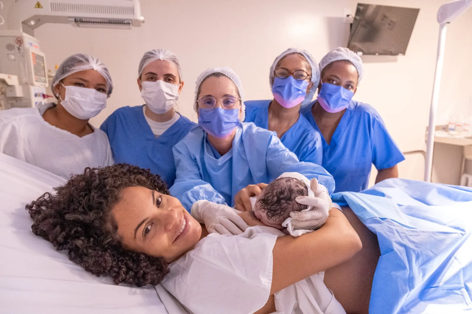 Maternidade Municipal de Salvador registra nascimento de primeira criança 