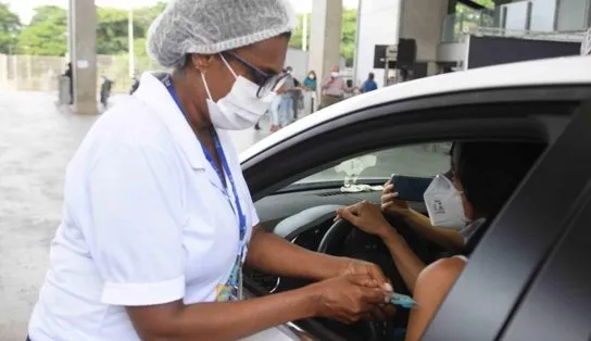 Rui estabelece obrigatoriedade da 3ª dose da vacina para servidores que possam tomar dose de reforço 