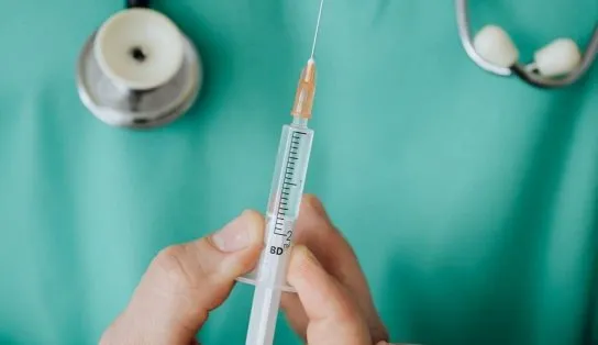 Mais de 100 mil profissionais da saúde receberam a primeira dose da vacina contra Covid-19 em Salvador