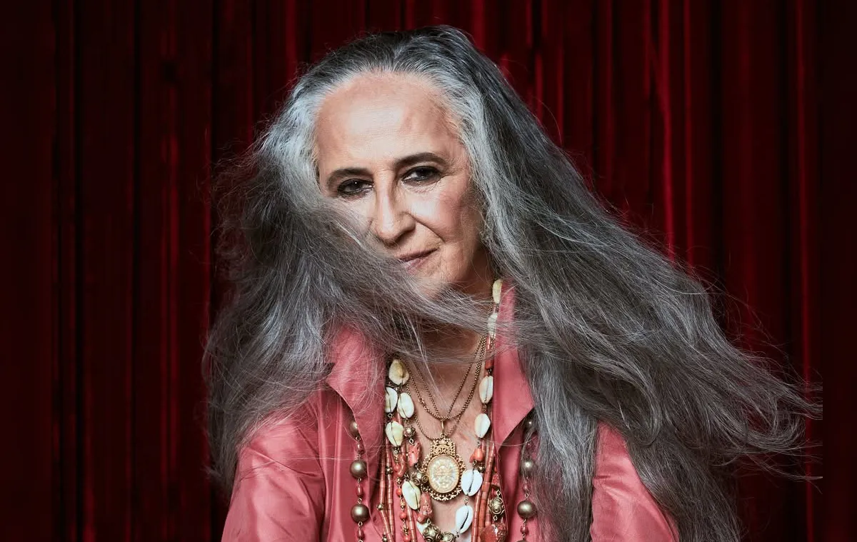 Maria Bethânia e Gilda Midani terminam casamento de oito anos