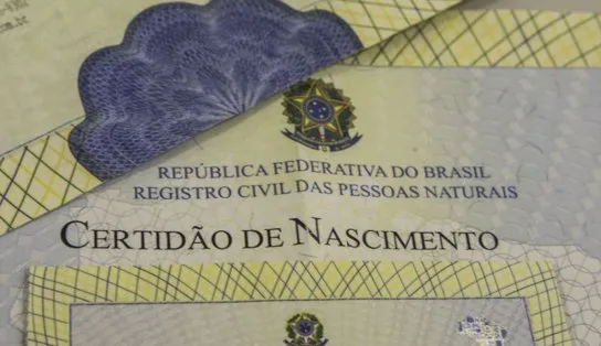 Apenas em 2022: quase 57 mil recém-nascidos foram registrados sem o nome do pai, mostra levantamento