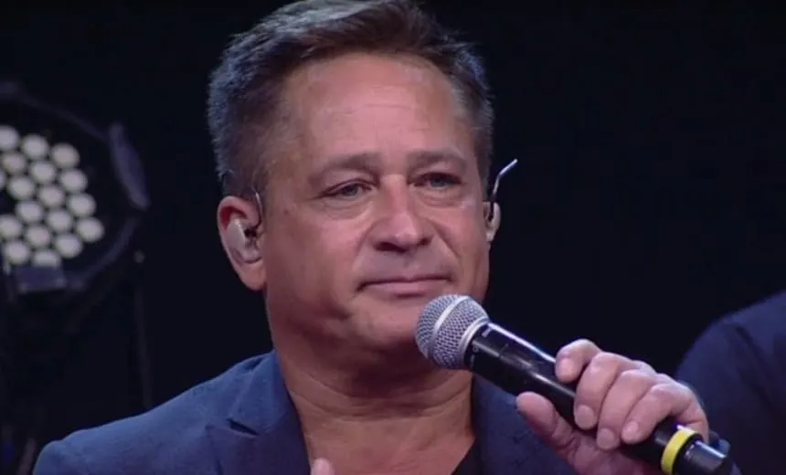 “Só com muita concentração”, revela Leonardo sobre sexo depois dos 50 anos